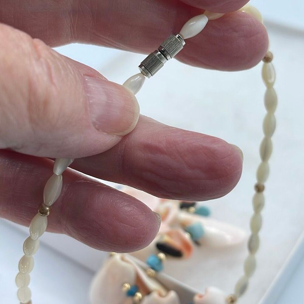 Vintage Conch - turquoise and mother of pearl 17” necklace. - Picture 4 of 6
